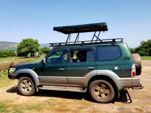 toyota-land-cruiser-tx-with-popup-roof