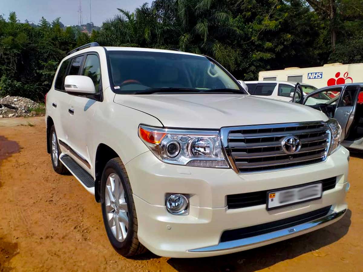 toyota-land-cruiser-v8