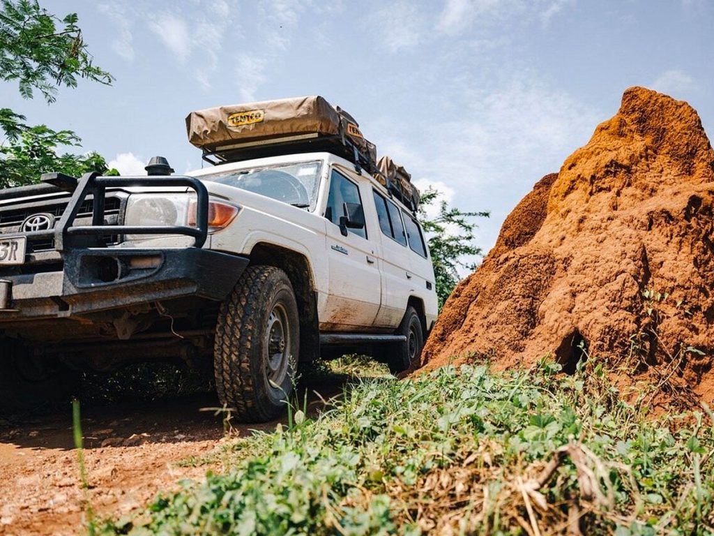 tips-to-save-time-and-money-on-car-rental-in-uganda