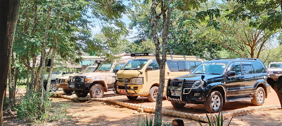 Best4x4-Safari-Vehicles-for-Hire-in-Uganda