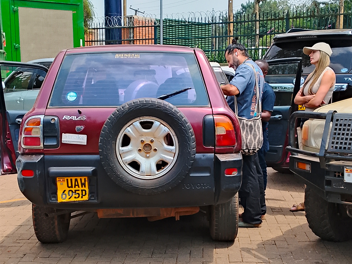 best-4x4-toyota-rav4-for-hire-in-uganda