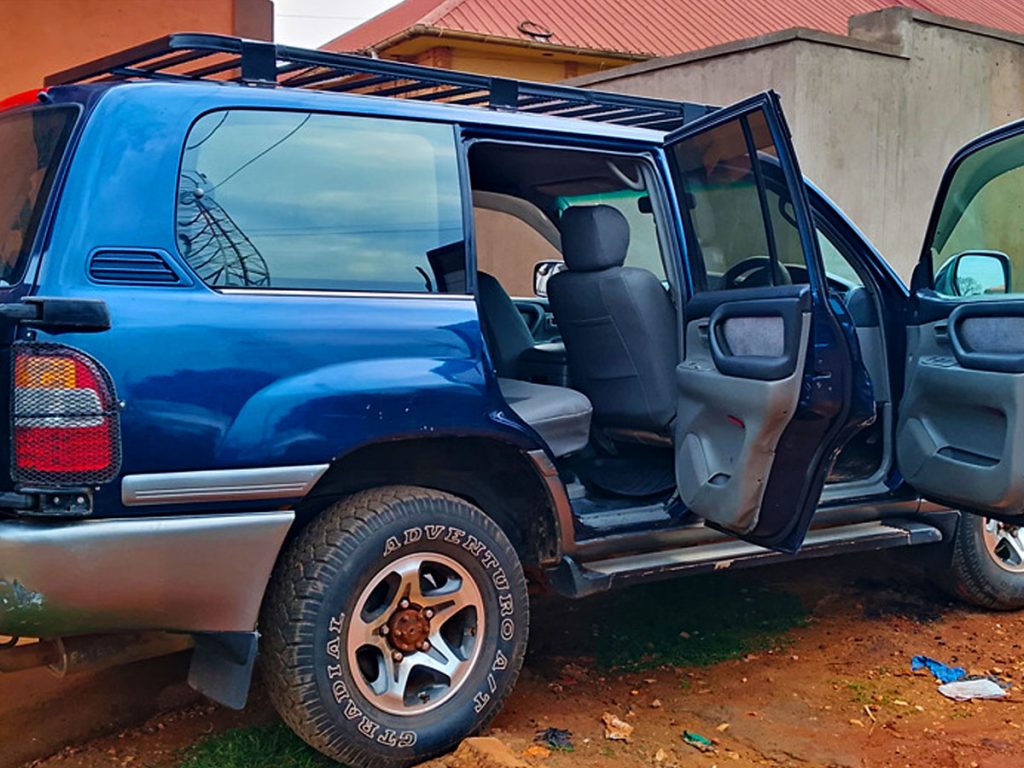 best-4x4-toyota-land-cruiser-gx-manual-for-hire-in-uganda