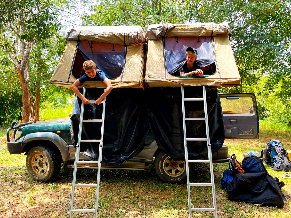 best-4x4-toyota-land-cruiser-tx-with-2-rooftop-tents-for-hire-in-uganda
