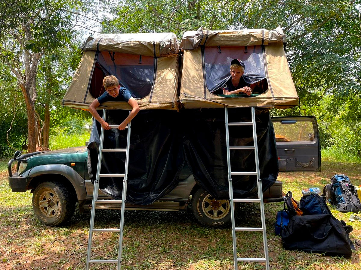 4x4-self-drive-camper-car-land-cruiser-prado-with-2-rooftop-tents