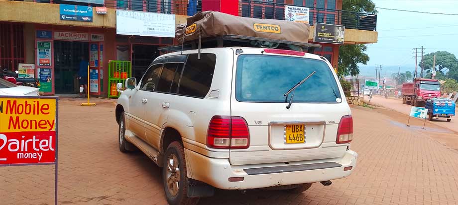 Toyota-Land-Cruiser-V8-with-Rooftop-Tent-for-self-drive-car-hire-east-africa
