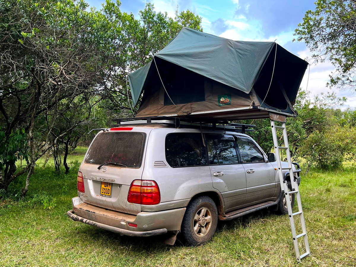 luxury-v8-camping-safari-vehicle-uganda