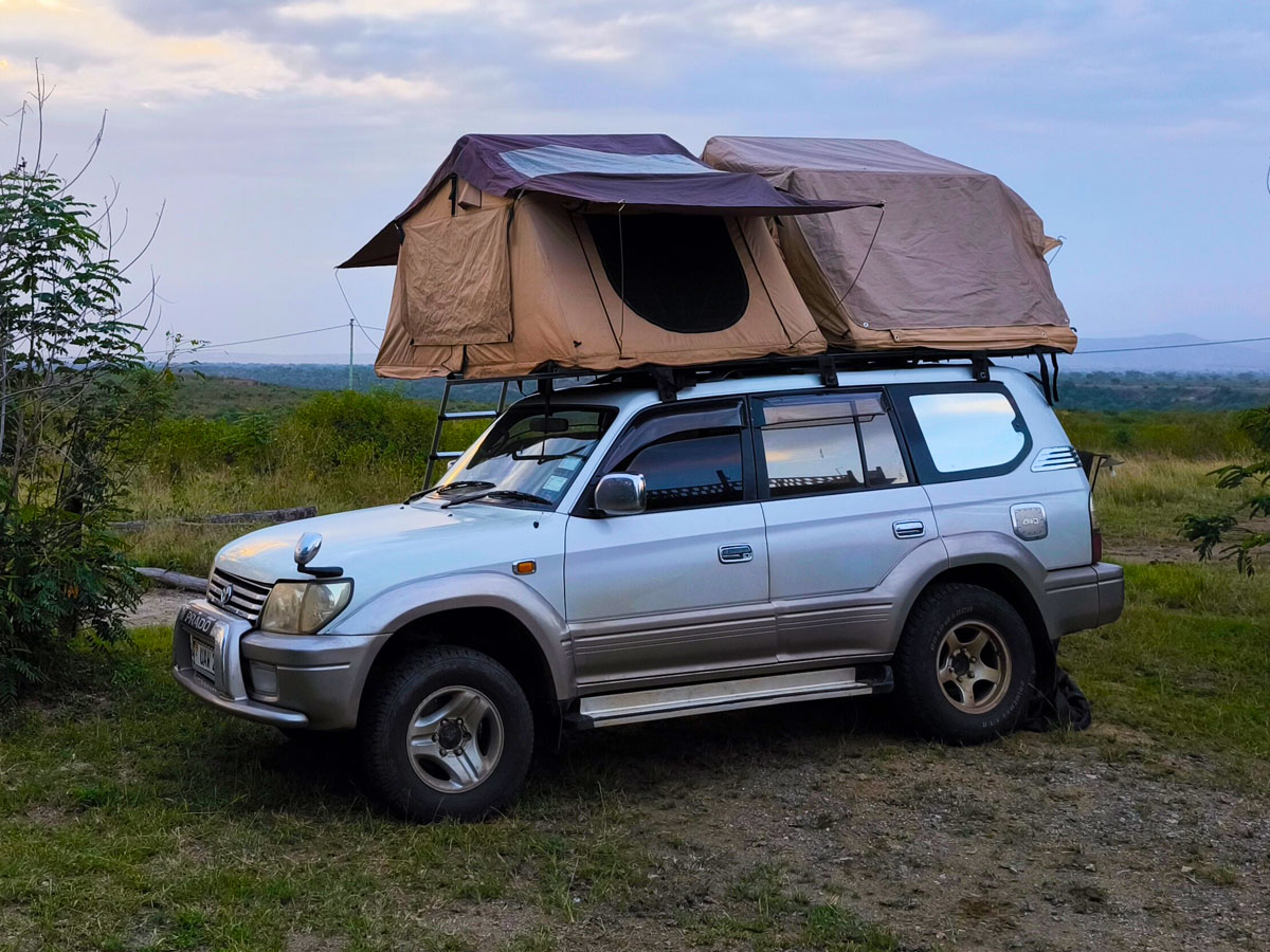 cheap-4x4-land-cruiser-prado-tx-tz-with-2-rooftop-tents-for-hire-uganda-east-africa